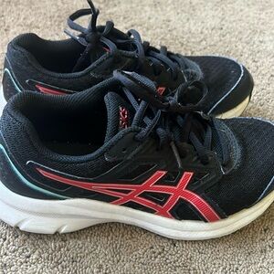 ASICS kids shoe size 3